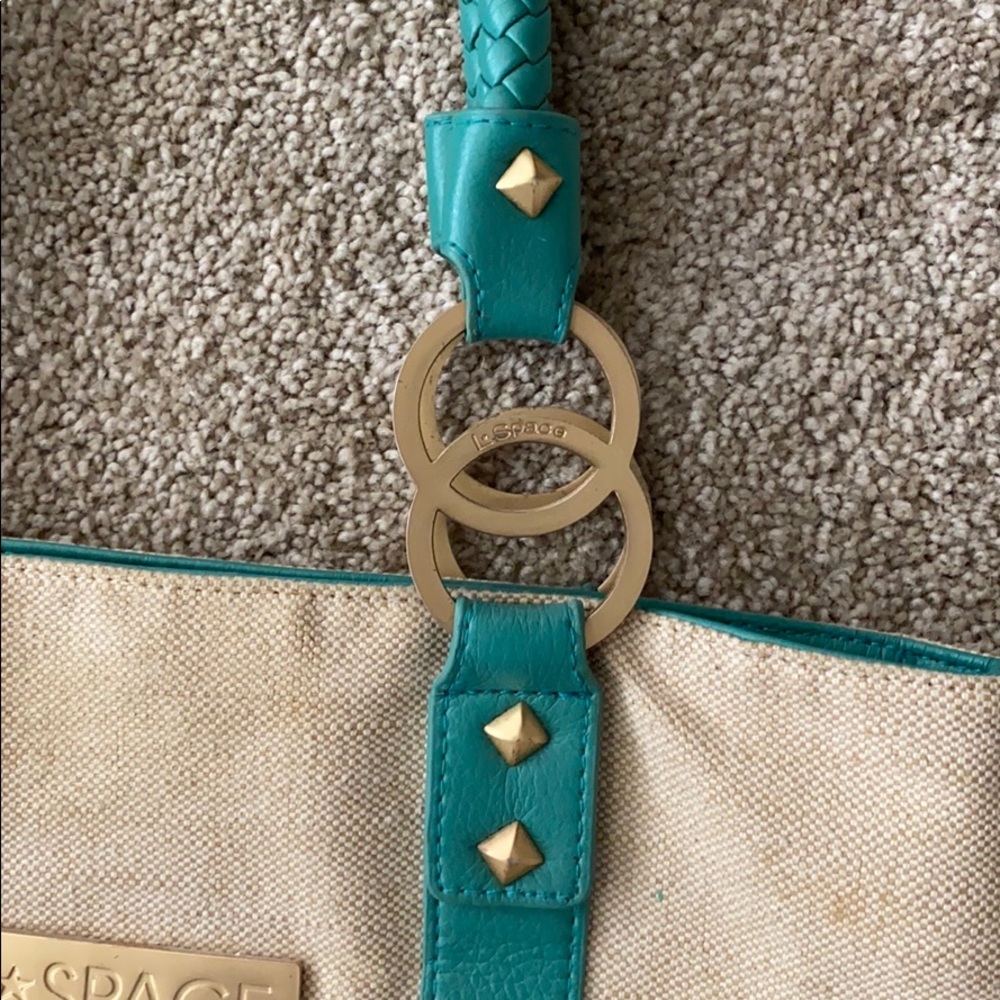 L*Space Tote - Picture 3 of 5